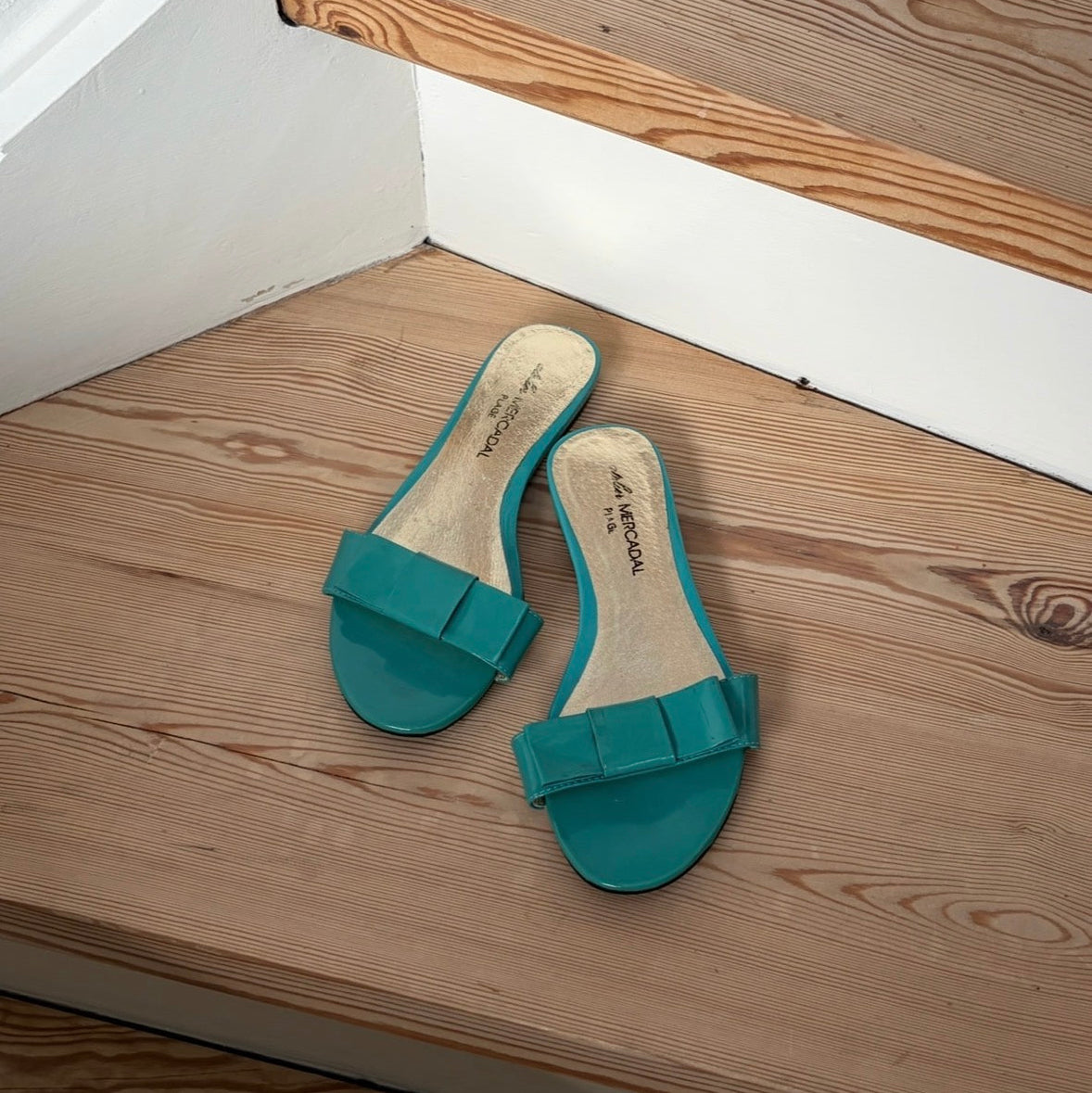 Bow sandal