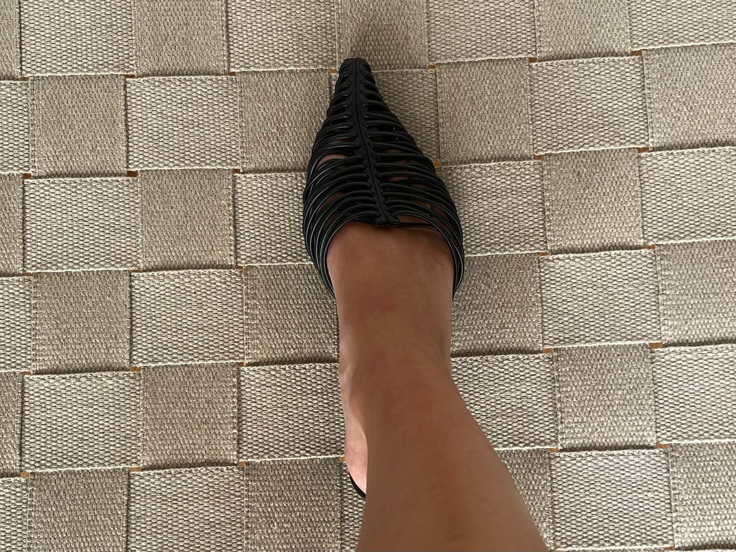 Black kitten heels