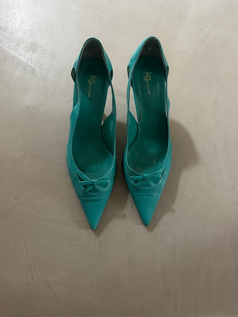 Blue kitten heels