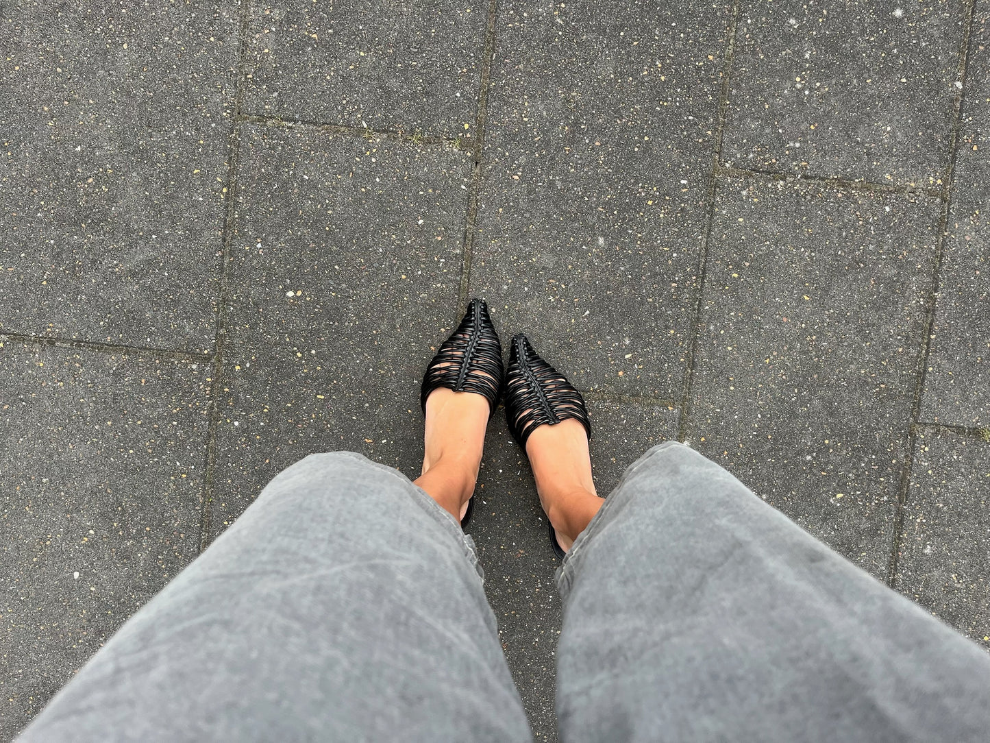 Black kitten heels